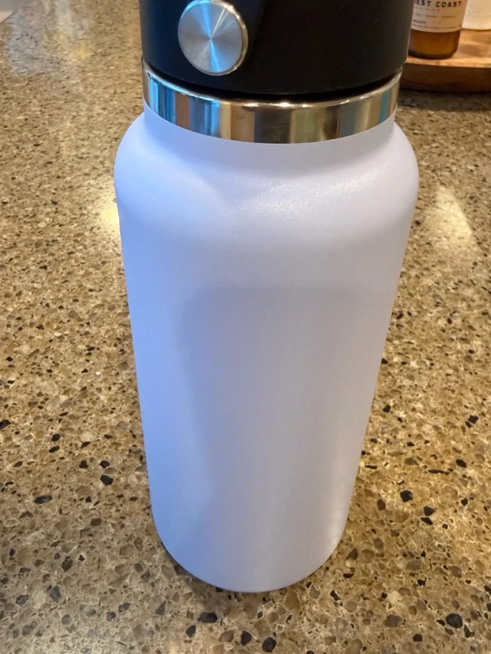 Hydro Flask Powder Periwinkle Bottle with Black Lid 32oz